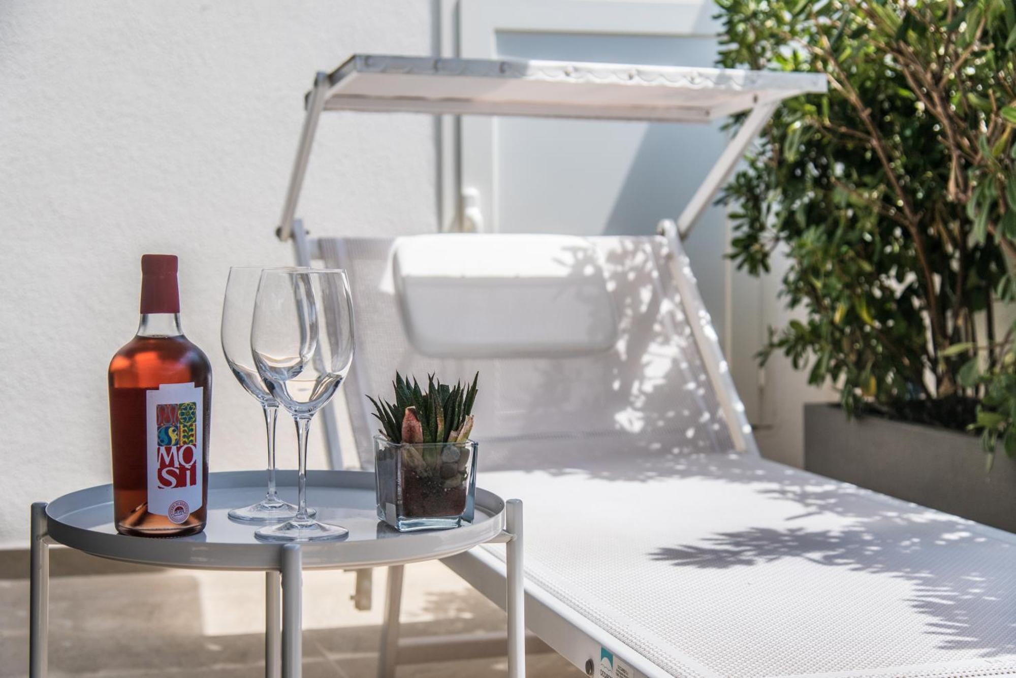 Suite Santa Chiara Trani Exterior photo